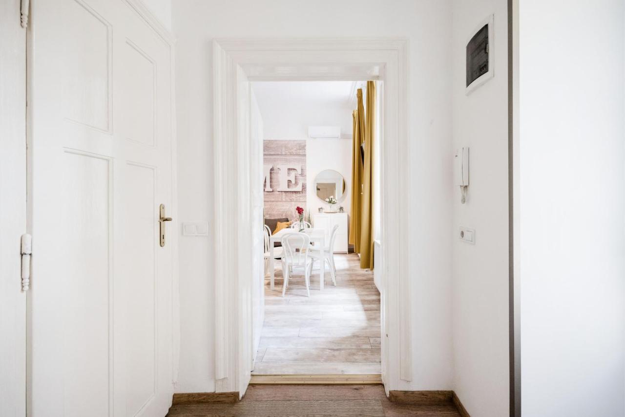 Lavender Apartment บูดาเปสต์ ภายนอก รูปภาพ