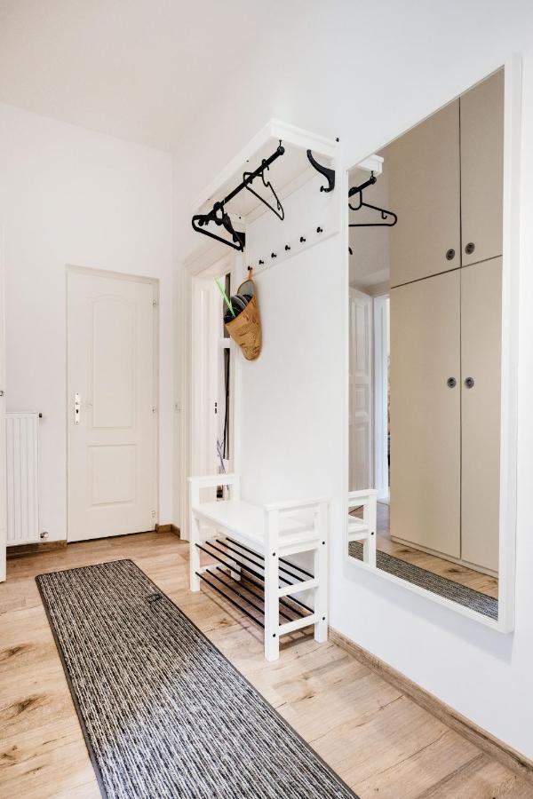 Lavender Apartment บูดาเปสต์ ภายนอก รูปภาพ