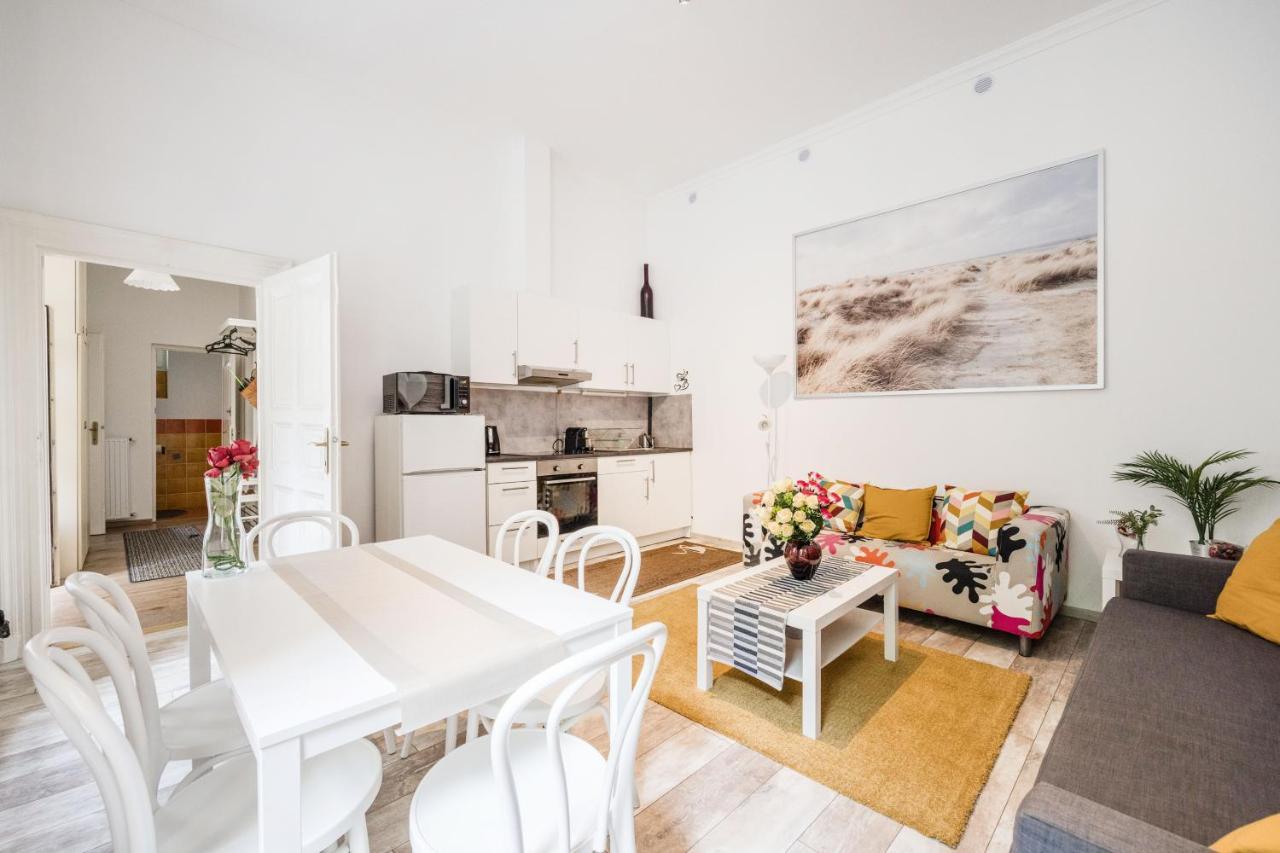 Lavender Apartment บูดาเปสต์ ภายนอก รูปภาพ