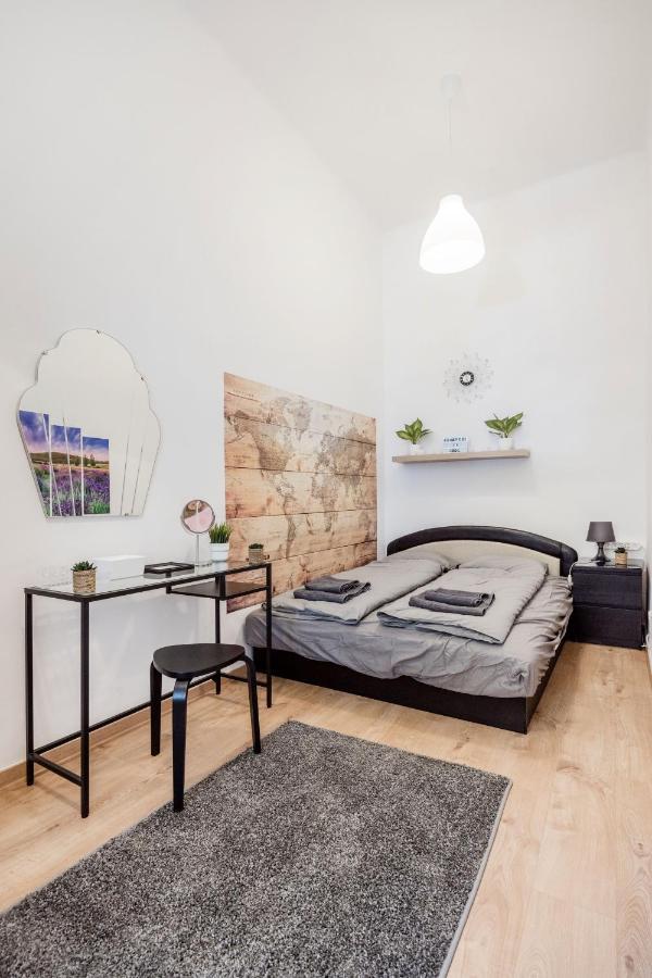 Lavender Apartment บูดาเปสต์ ภายนอก รูปภาพ